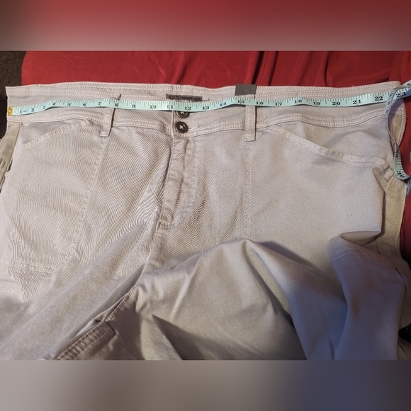 Torrid Skinny Mid-Rise Crop Jeans 26 - Picture 8 of 15